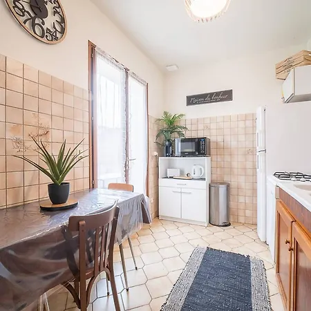 بيت للعطل Maison F3 A Avec Jardin, Terrasses Et Climatisation, Proche Centre-ville - Fr-1-703-96 *